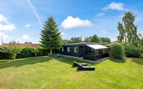 Nicklas - 250M from the Sea: Sommerhus, Backyard, Gård, Garden Bygninger, Skur, Sidespor, Udendørs Møbler, Bjælkehytte, Udendørs Struktur, Hytte