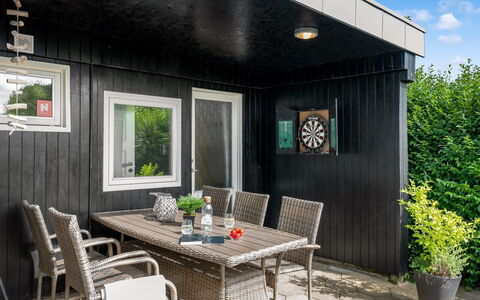 Nicklas - 250M from the Sea: Sommerhus, Backyard, Gård, Garden Bygninger, Skur, Sidespor, Udendørs Møbler, Bjælkehytte, Udendørs Struktur, Hytte