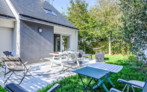 Maison de L'Amaryllis: Hjem, Sommerhus, Stol, Have, Skygge, Udendørs Møbler, Gård, Estate, Landscaping, Backyard