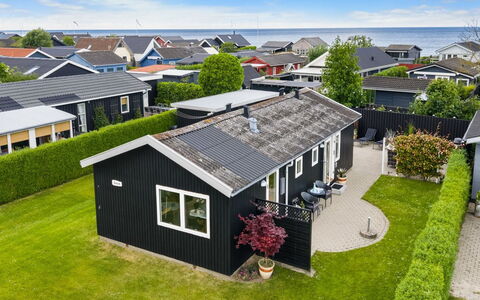Daya - 75M from the Sea: Sommerhus, Backyard, Gård, Garden Bygninger, Skur, Sidespor, Udendørs Møbler, Bjælkehytte, Udendørs Struktur, Hytte