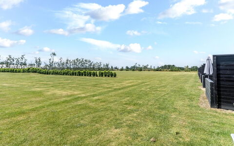 Mattheus - 900M from the Sea: Sommerhus, Backyard, Gård, Garden Bygninger, Skur, Sidespor, Udendørs Møbler, Bjælkehytte, Udendørs Struktur, Hytte