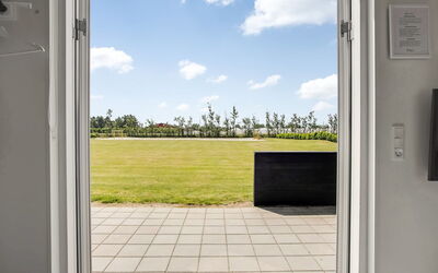 Mattheus - 900M from the Sea