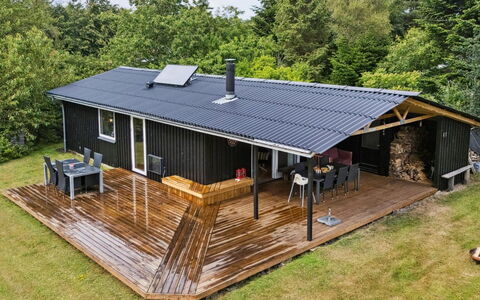 Bruno - 400M from the Sea: Græs, Græs-, Land Lot, Sommerhus, Landdistrikt, Eng, Garden Bygninger, Have, Skur