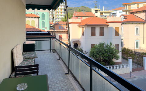 Casa Francy - Arma Di Taggia: Altan, Lejlighed, Gelænder, Hegn, Skygge, Veranda, Baluster