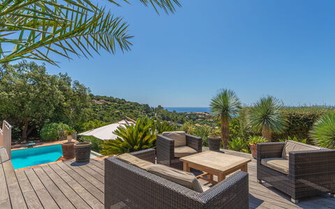 Manureva: Blå, Udvej, Eco Hotel, Hav, Udendørs Møbler, Skygge, Tropics, Ocean, Stol