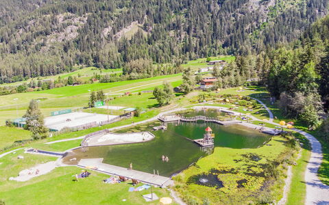 Ambiente: Landskab, Hill Station, Turistattraktion, Dal, Bjergkæde, Parkere, Reservoir, Dam, Fugleperspektiv, Ferieby