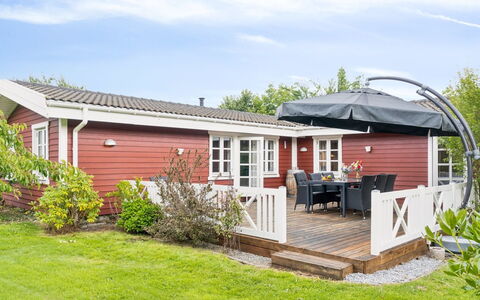 Sixten - 400M to the Fjord: Indretning, Loft, Lejlighed, Gulvbelægning, Møbel, Etage, Værelse, Belysning, Hjem, Couch