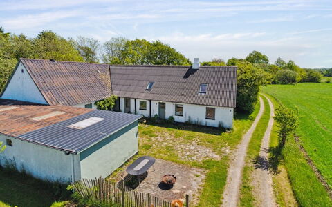 Aarni - 6.5Km from the Sea: Indretning, Loft, Lejlighed, Gulvbelægning, Møbel, Etage, Værelse, Belysning, Hjem, Couch