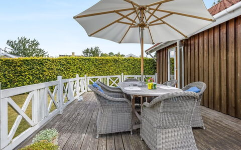 Elviira - 200M from the Sea: Hjem, Sommerhus, Veranda, Sidespor, Stuehus, Udendørs Struktur