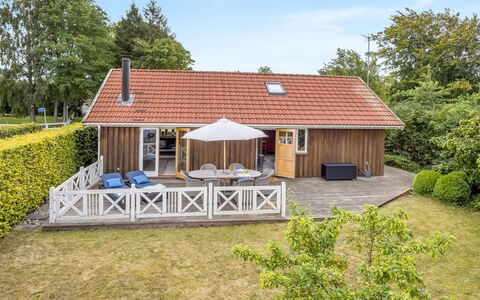 Elviira - 200M from the Sea: Hjem, Sommerhus, Veranda, Sidespor, Stuehus, Udendørs Struktur