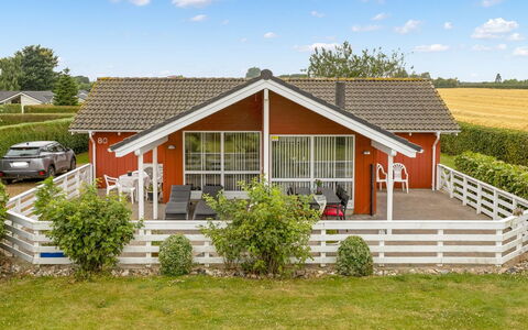Trifun - 300M from the Sea: Hus, Tag, Hjem, Sommerhus, Estate, Stuehus, Villa, Veranda, Sidespor