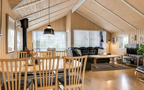 Trifun - 300M from the Sea: Sommerhus, Backyard, Gård, Garden Bygninger, Skur, Sidespor, Udendørs Møbler, Bjælkehytte, Udendørs Struktur, Hytte