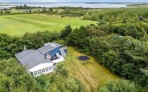 Sami - 600M to the Fjord: Hus, Tag, Hjem, Sommerhus, Skur, Garden Bygninger, Sidespor, Gård, Bjælkehytte, Hytte