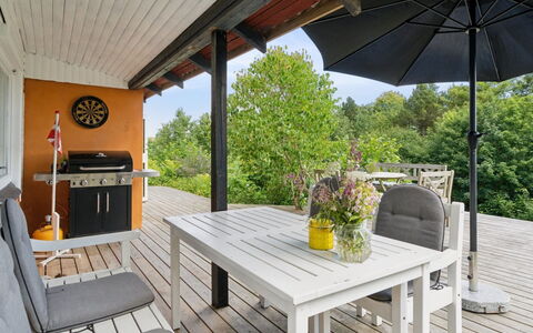 Marjanne - 800M from the Sea: Indretning, Loft, Lejlighed, Gulvbelægning, Møbel, Etage, Værelse, Belysning, Hjem, Couch