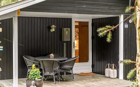 Melisa - 3Km from the Sea: Tag, Hus, Hjem, Sommerhus, Dør, Sidespor, Dæk, Veranda, Planke, Hårdttræ