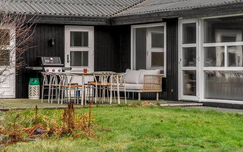 Talvikki - 1.2Km from the Sea: Træ, Hjem, Veranda, Dæk, Hårdttræ, Tag, Bejdse, Trægulve, Eco Hotel