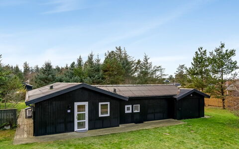 Talvikki - 1.2Km from the Sea: Træ, Hjem, Veranda, Dæk, Hårdttræ, Tag, Bejdse, Trægulve, Eco Hotel
