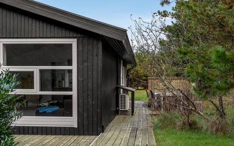 Talvikki - 1.2Km from the Sea: Træ, Hjem, Veranda, Dæk, Hårdttræ, Tag, Bejdse, Trægulve, Eco Hotel