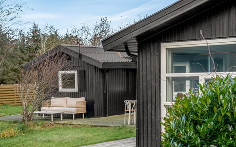 Talvikki - 1.2Km from the Sea: Træ, Hjem, Veranda, Dæk, Hårdttræ, Tag, Bejdse, Trægulve, Eco Hotel