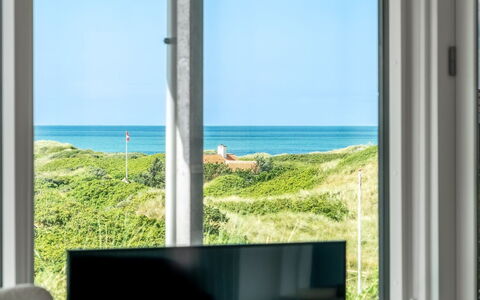 Jannus - 600M from the Sea: Træ, Møbel, Lejlighed, Værelse, Loft, Bejdse, Stol, Hårdttræ, Klarlak, Tømmer