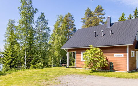Villa Rapids: Indretning, Møbel, Couch, Gulvbelægning, Etage, Værelse, Loft, Stue, Lejlighed
