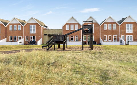 Steffan - 2.3Km from the Sea: Sommerhus, Backyard, Gård, Garden Bygninger, Skur, Sidespor, Udendørs Møbler, Bjælkehytte, Udendørs Struktur, Hytte