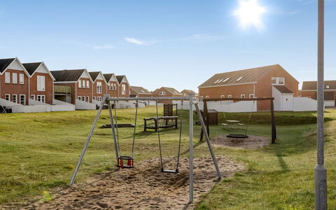 Steffan - 2.3Km from the Sea: Sommerhus, Backyard, Gård, Garden Bygninger, Skur, Sidespor, Udendørs Møbler, Bjælkehytte, Udendørs Struktur, Hytte