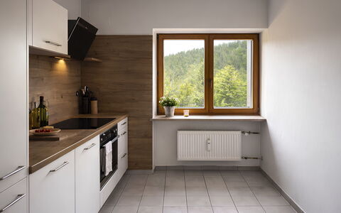 Am Obersalzberg: Gulvbelægning, Væg, Indretning, Countertop, Køkken, Træ, Etage, Køkken Apparat, Cabinetry, Møbel