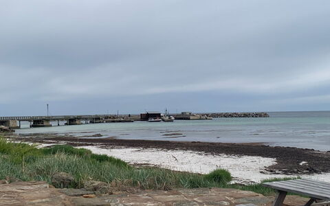 Hildegunda - 280M from the Sea: Indretning, Loft, Lejlighed, Gulvbelægning, Møbel, Etage, Værelse, Belysning, Hjem, Couch