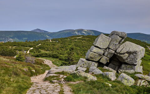 Horní Mísečky: Rots, Landskab, Terræn, Highland, Ødemark, Bedrock, Outcrop, Geologi, Faldt, Stenmur