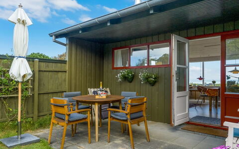 Nikolce - 500M from the Sea: Sommerhus, Backyard, Gård, Garden Bygninger, Skur, Sidespor, Udendørs Møbler, Bjælkehytte, Udendørs Struktur, Hytte