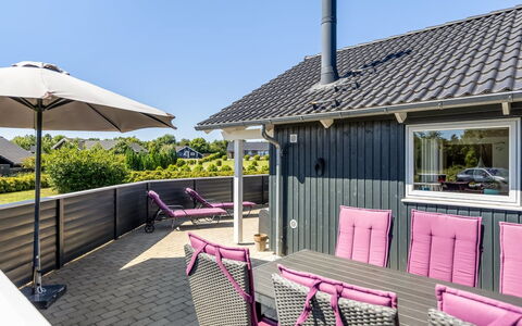 Rosamunde - 700M from the Sea: Tag, Hus, Hjem, Sommerhus, Sidespor, Estate, Indkørsel, Garden Bygninger, Gård, Skur