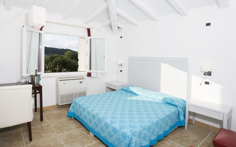 Villa Asparago: Møbel, Hjem, Soveværelse, Lejlighed, Seng, Sengetøj, Hotel, Udvej, Bed Frame, Stol