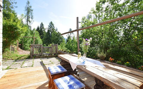 Baita Costa Di Gial: Træ, Veranda, Sommerhus, Hårdttræ, Dæk, Stol, Udendørs Møbler, Have, Udendørs Bord, Planke