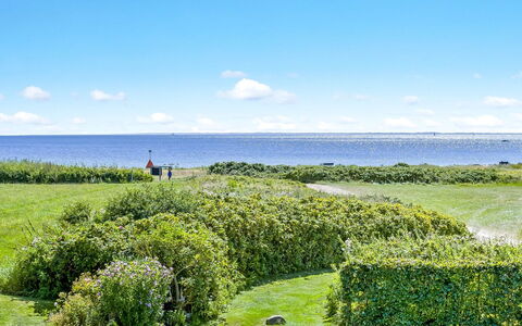 Murtuz - 50M from the Sea: Sommerhus, Backyard, Gård, Garden Bygninger, Skur, Sidespor, Udendørs Møbler, Bjælkehytte, Udendørs Struktur, Hytte