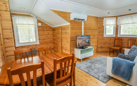 Villa Kätkänkierros: Træ, Sommerhus, Bjælkehytte, Skov, Skur, Garden Bygninger, Lærk, Woodland, Bejdse