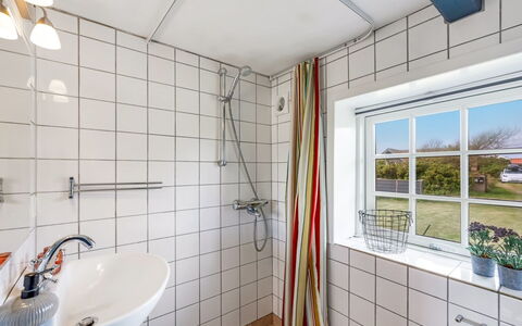 Reinhard - from the Sea: Sanitærarmatur, Vvs, Etage, Kompositmateriale, Tap, Loft, Håndvask, Badeværelse, Flise, Design