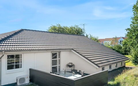 Guthbrand - 1.3Km from the Sea: Lejlighed, Ejerlejlighed, Estate, Altan, Villa, Hotel