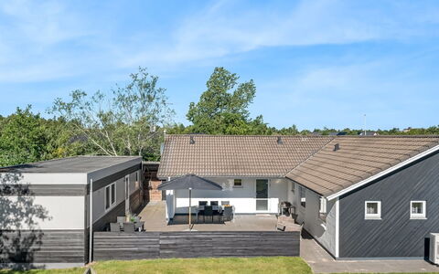 Guthbrand - 1.3Km from the Sea: Lejlighed, Ejerlejlighed, Estate, Altan, Villa, Hotel