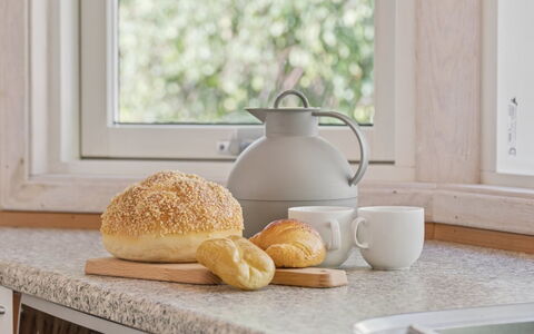 Erko - 575M from the Sea: Bordservice, Serveware, Køkken Apparat, Countertop, Tallerkner, Mad, Køkken, Husholdningsapparat