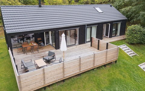 Aggi - 850M from the Sea: Sommerhus, Backyard, Gård, Garden Bygninger, Skur, Sidespor, Udendørs Møbler, Bjælkehytte, Udendørs Struktur, Hytte