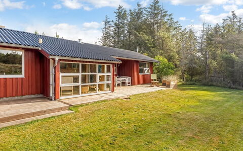 Ingobert - 600M from the Sea: 