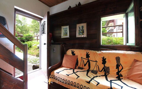 Chalet Giove: Møbel, Træ, Indretning, Hjem, Bejdse, Hårdttræ, Værelse, Stol, Sommerhus, Stue
