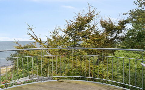 Dzavid - 50M from the Sea: Lejlighed, Ejerlejlighed, Estate, Altan, Villa, Hotel