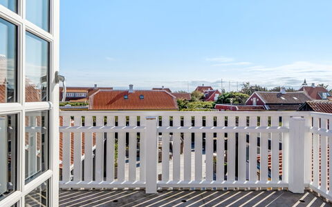 Albine - 150M from the Sea: Træ, Kompositmateriale, Lejlighed, Altan, Gelænder, Baluster, Dæk, Bejdse, Trappe, Hårdttræ