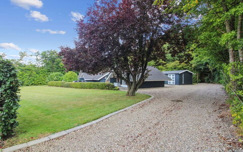 Helke - 30Km from the Sea: Sommerhus, Backyard, Gård, Garden Bygninger, Skur, Sidespor, Udendørs Møbler, Bjælkehytte, Udendørs Struktur, Hytte