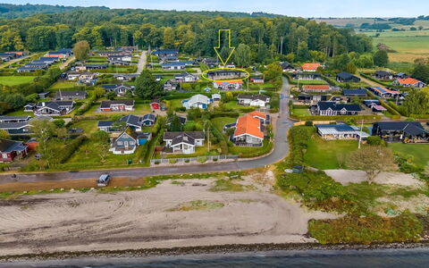 Fin - 150M from the Sea: Tag, Hus, Hjem, Sommerhus, Sidespor, Estate, Indkørsel, Garden Bygninger, Gård, Skur