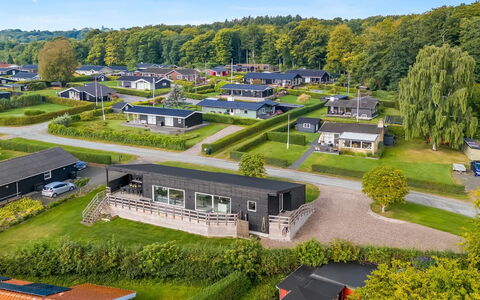 Fin - 150M from the Sea: Tag, Hus, Hjem, Sommerhus, Sidespor, Estate, Indkørsel, Garden Bygninger, Gård, Skur