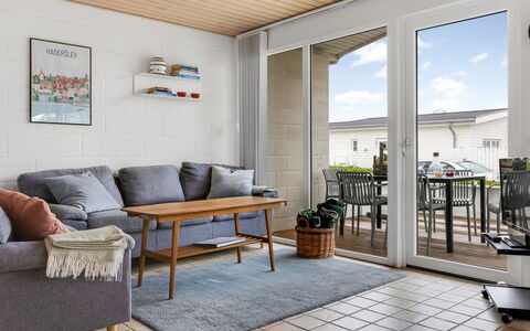 Gudmund - 50M from the Sea: Tag, Hus, Hjem, Sommerhus, Sidespor, Estate, Indkørsel, Garden Bygninger, Gård, Skur