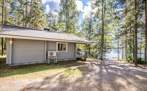 Riihiranta: Sommerhus, Woodland, Lærk, Sidespor, Bjælkehytte, Garden Bygninger, Pine Family